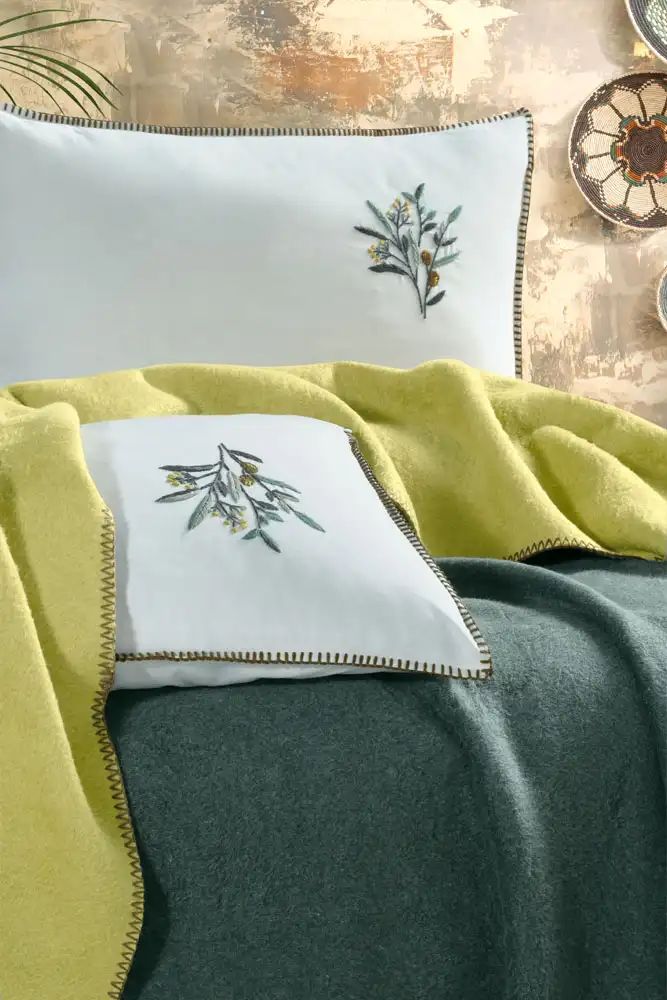 Bambi Nakışlı Battaniye Takımı – Zeytin
